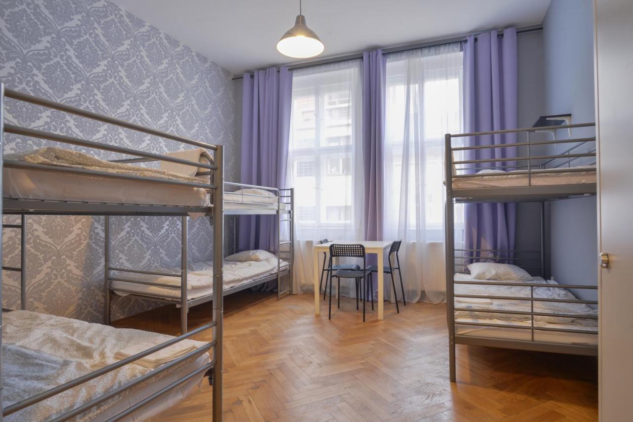 Globe Hostel Prague Adults Only المظهر الخارجي الصورة