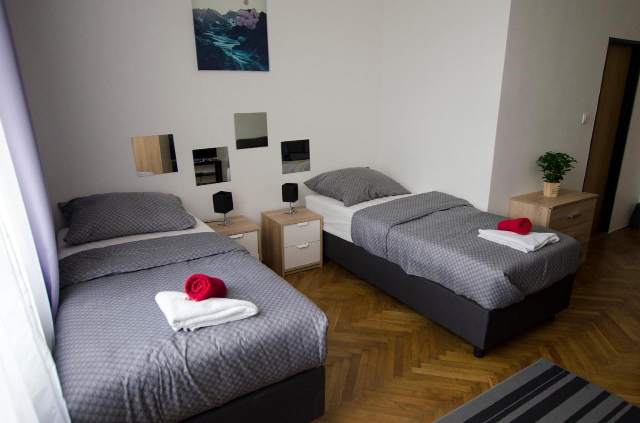 Globe Hostel Prague Adults Only المظهر الخارجي الصورة