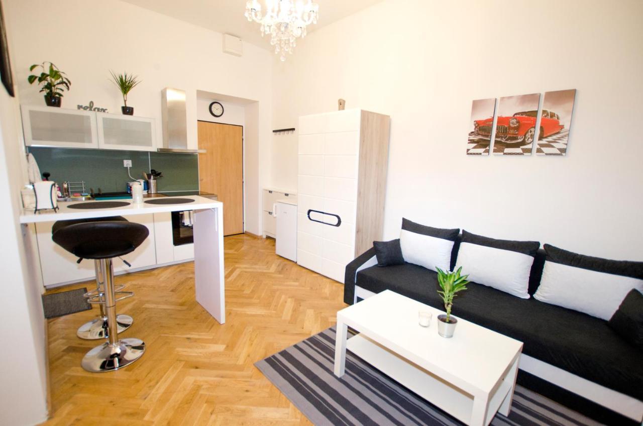 Globe Hostel Prague Adults Only المظهر الخارجي الصورة