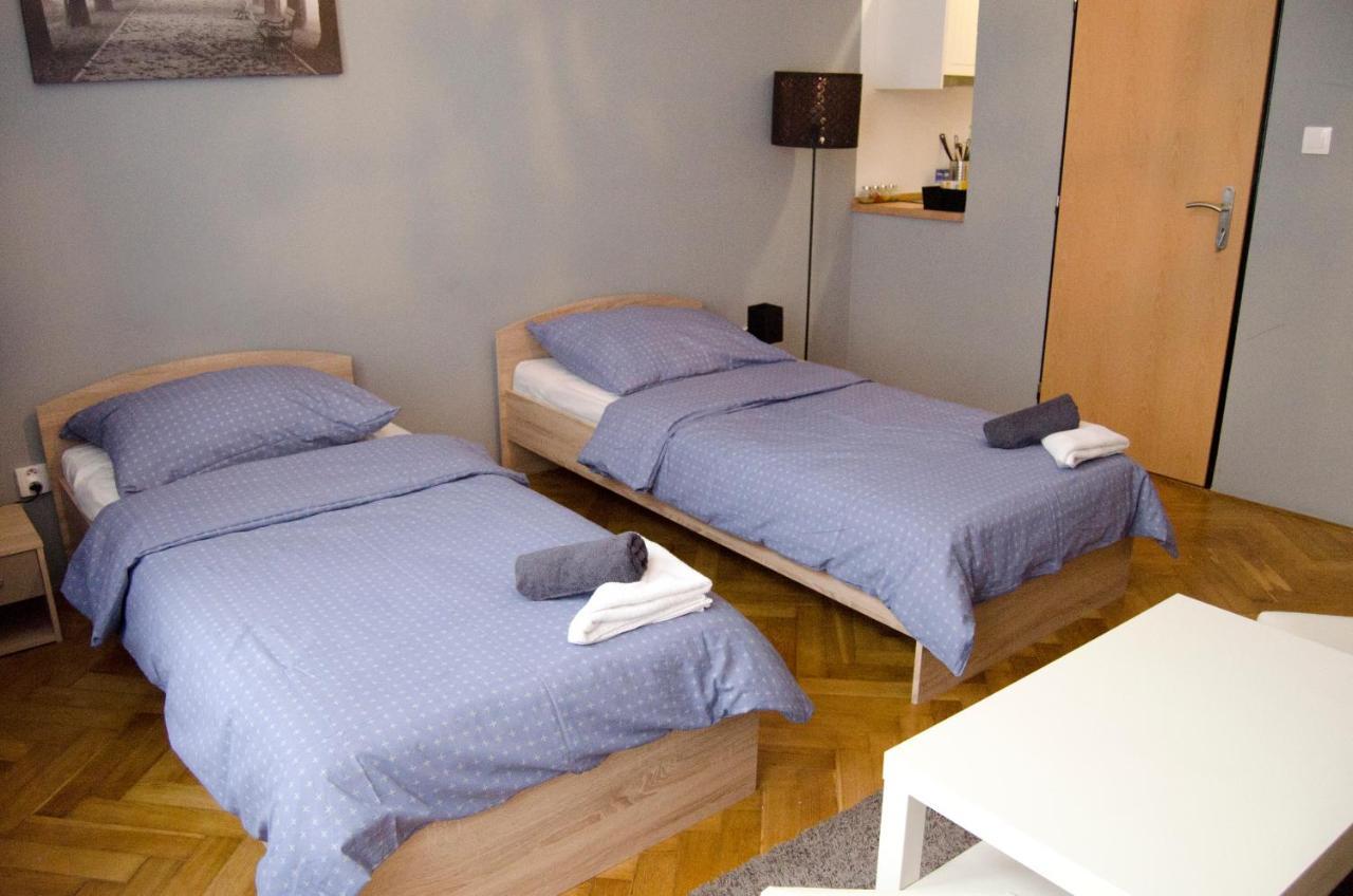 Globe Hostel Prague Adults Only المظهر الخارجي الصورة