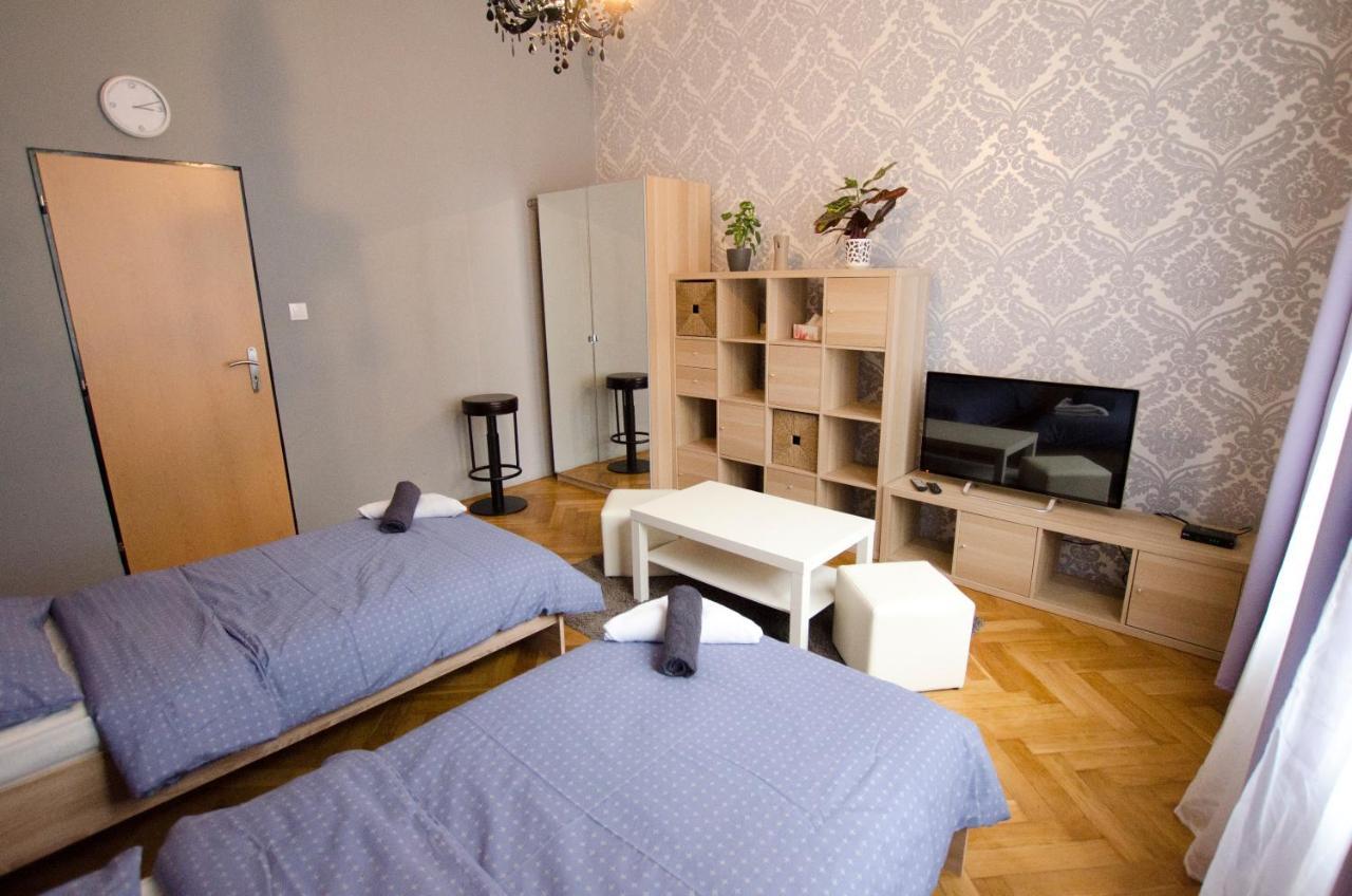 Globe Hostel Prague Adults Only المظهر الخارجي الصورة