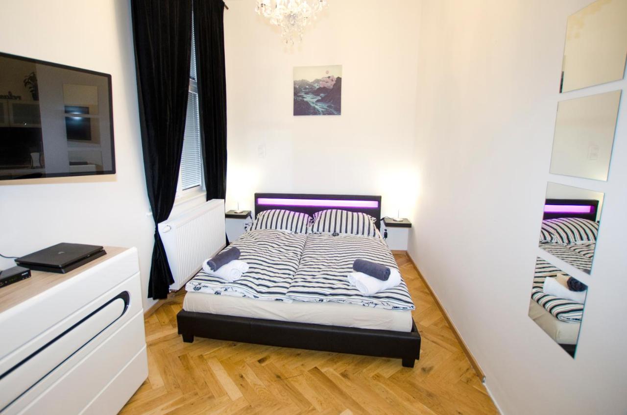 Globe Hostel Prague Adults Only المظهر الخارجي الصورة