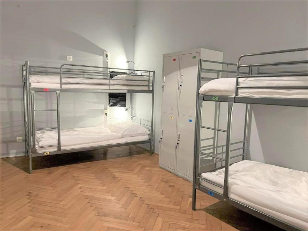 Globe Hostel Prague Adults Only المظهر الخارجي الصورة